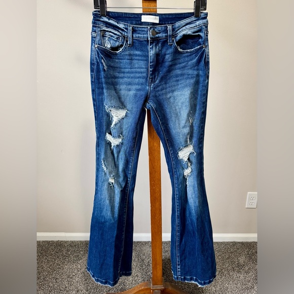 Petra153 Women’s Distressed Mid Rise Stretch Flare Jeans Size 9 - Picture 7 of 14